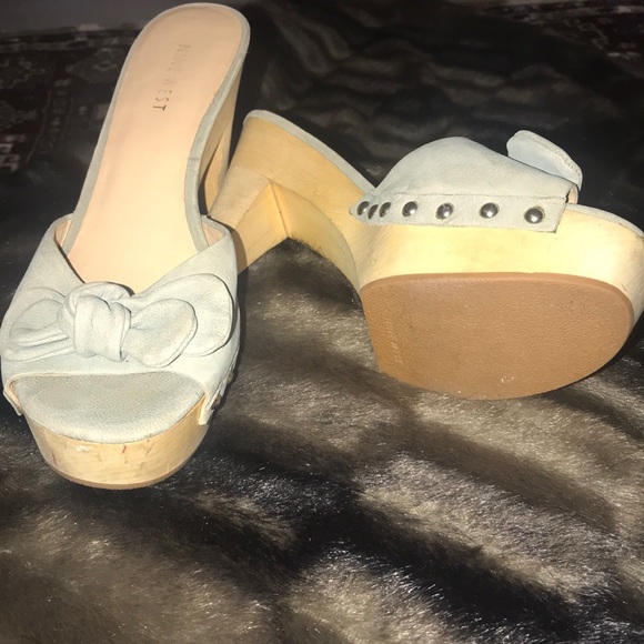 Sandals - Picture 2 of 4